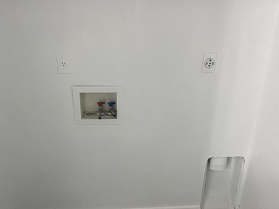 4th image of 402 S 40th St #D