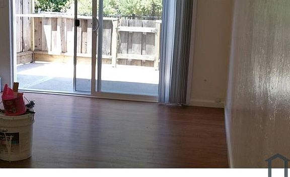 5th image of 220 Nob Hill Ter APT 1