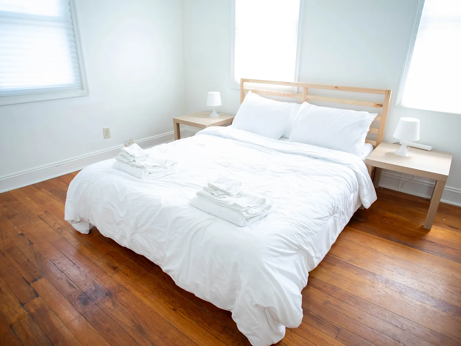 3 bed, 1200 sqft, $3,250 — Photo 2