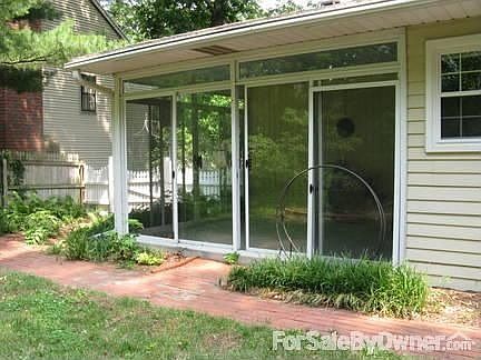 3rd image of 7414 Lime Hollow Dr SE