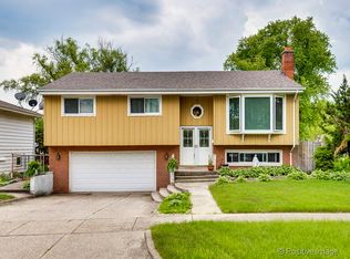 1053 W Woodland Ave, Addison, IL 60101