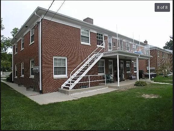 2nd image of 1300 N 116th St #2