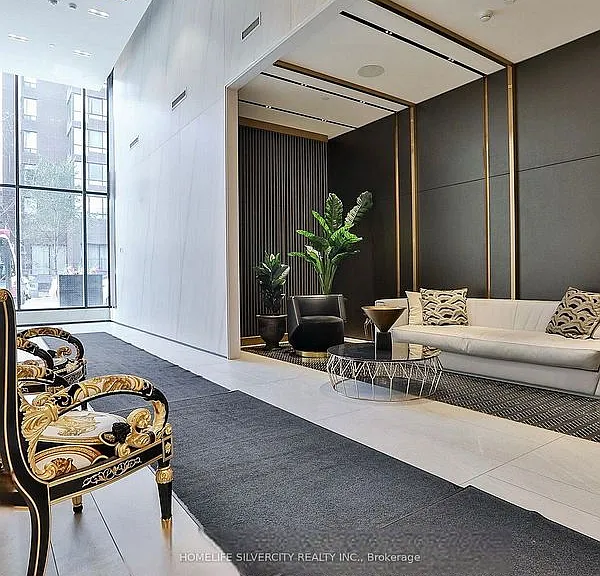 319 Jarvis St #1012 — Photo 4