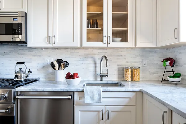 Sold by Compass | media 25