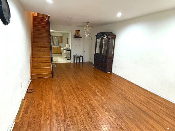 2nd image of 2636 S Alder St