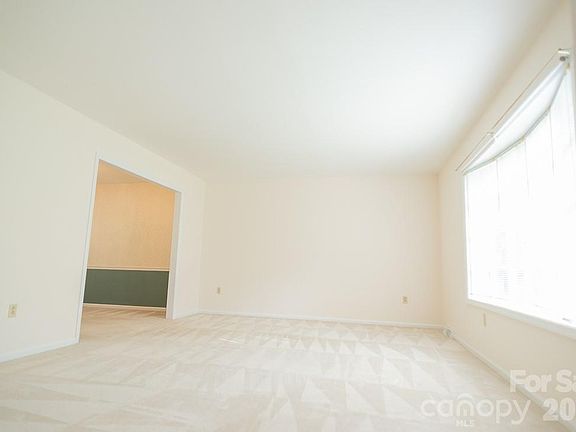 5th image of 3401 Tracelake Dr