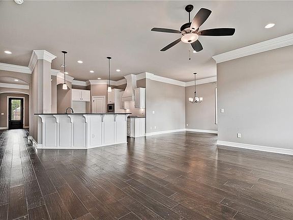 5th image of 1551 N Lexington Pl