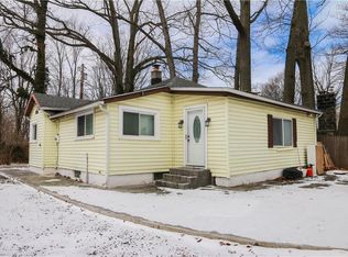 169 Seacliffe Rd, Rochester, NY 14622
