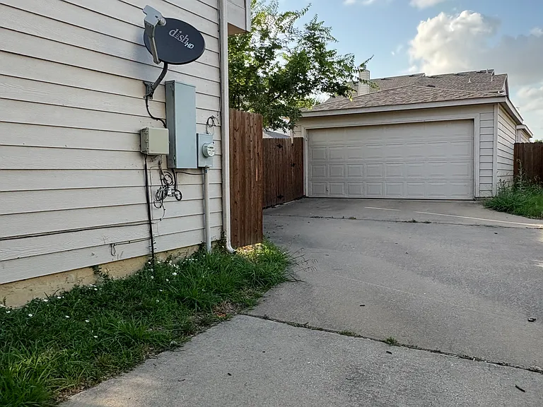 4113 Macy Ln — Photo 15