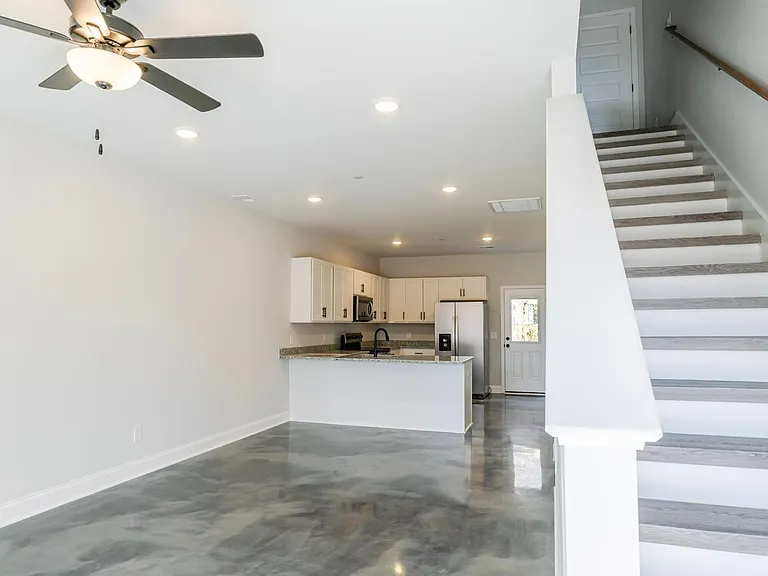 1054 Serenity Ln — Photo 2