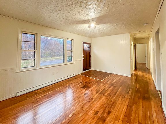 4th image of 1101 Beazley St