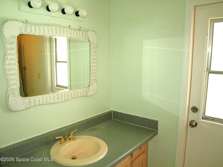 1170 Briar Run Cir — Photo 15