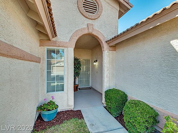 5th image of 2609 Island Brook Dr