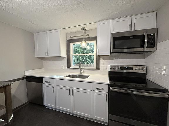 4th image of 21 Jerome St #A