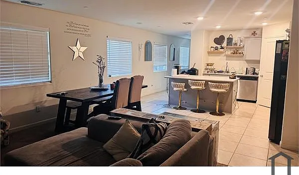689 Coppola Ct — Photo 18