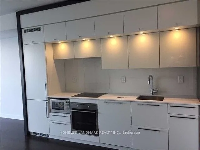 15 Grenville St #1601 — Photo 2