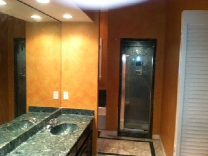 Master suite bathroom