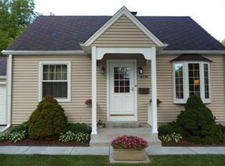 2670 S 75th St, West Allis, WI 53219