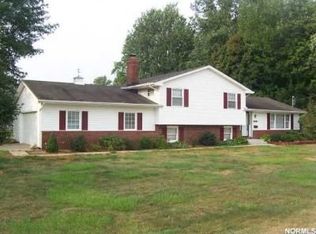 34677 Bainbridge Rd, North Ridgeville, OH 44039