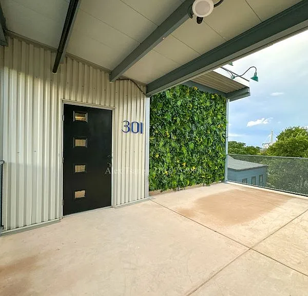 630 Montana St #301 — Photo 18