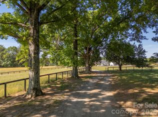 161 Breezy Hill Ln, Tryon, NC 28782