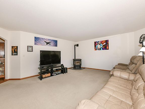 5th image of 606 E Emily AVENUE
