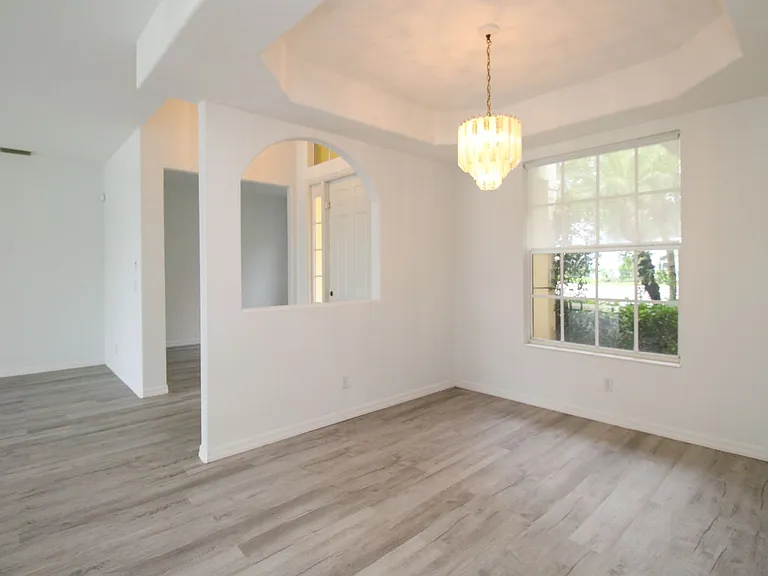 3927 Aurora Ct — Photo 12
