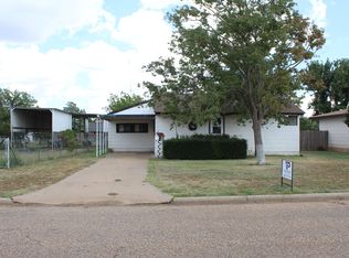626 N Armstrong Ave, Tulia, TX 79088
