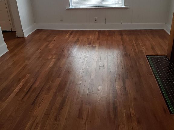 4th image of 737 W 1st Ave