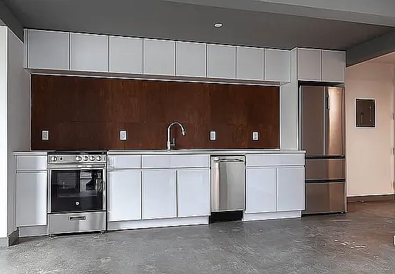 3rd image of 410 Tompkins Ave #5J