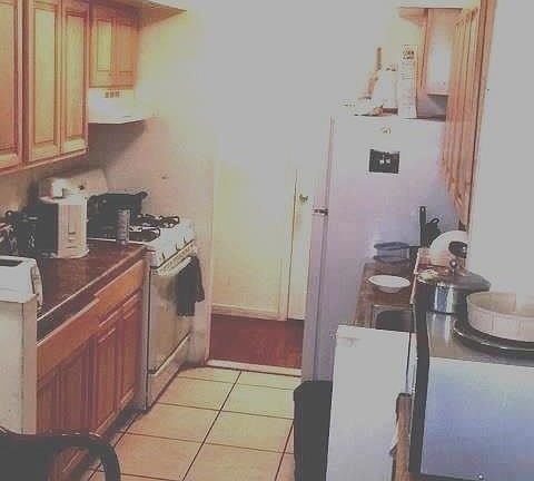 4th image of 8616 60th Ave #3E
