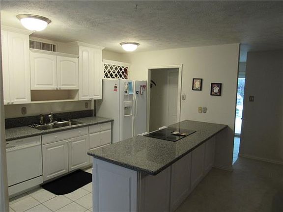 4th image of 5208 Miller Cir