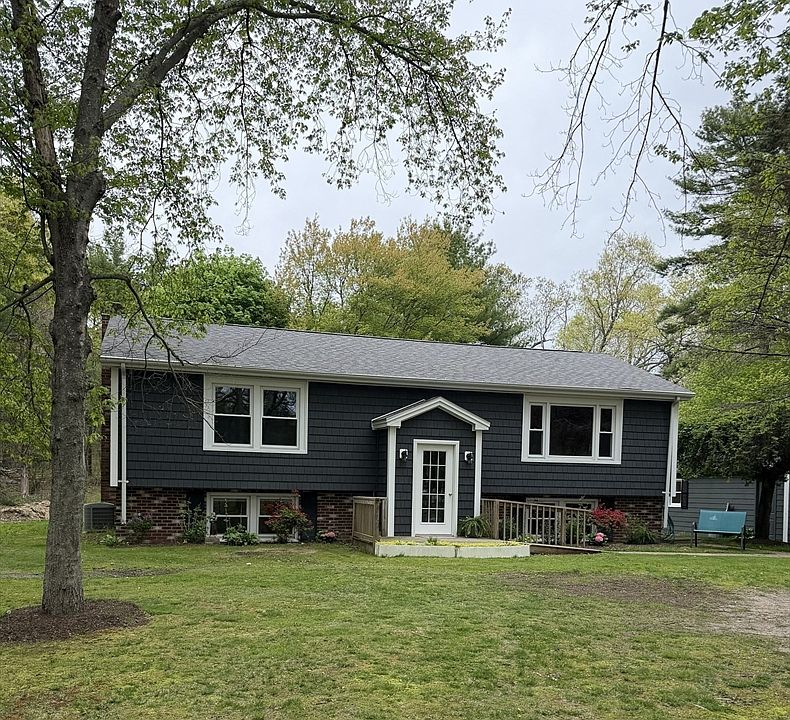 1st image of 140 Cedar St