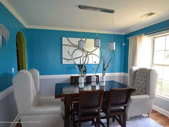 5th image of 5171 Mary Ln
