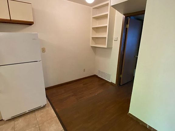 4th image of 2949 Los Amigos Ct APT G