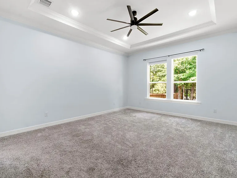 91 Wyndemere Dr — Photo 17