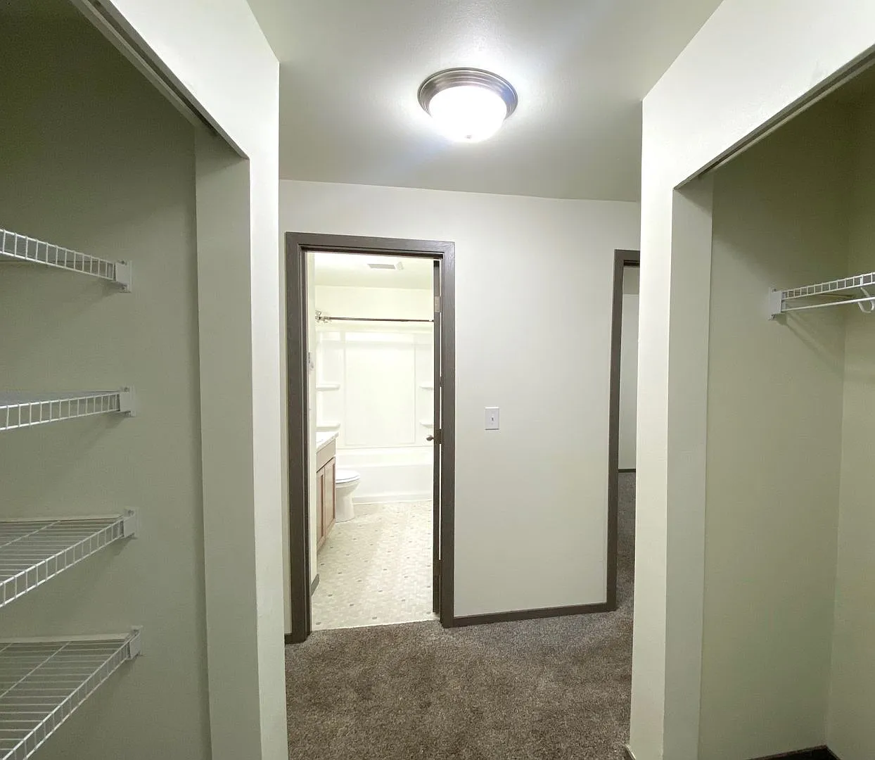Clover Creek Apartments — Photo 1