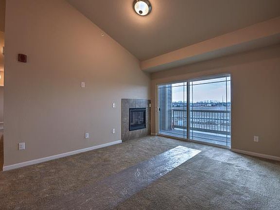 3rd image of 804 Summer Hawk Dr Unit 7101