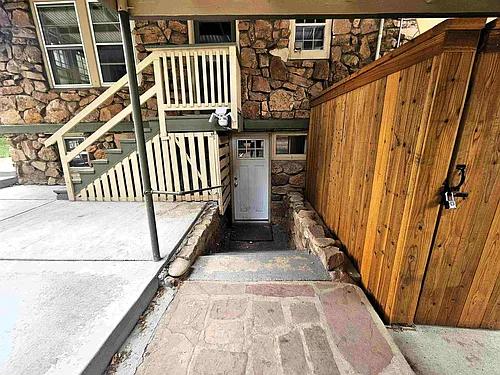 1032 1/2 Lincoln Pl Photo 1