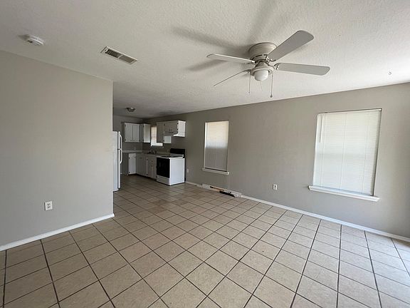 2nd image of 47 Bentley Brooke Ln