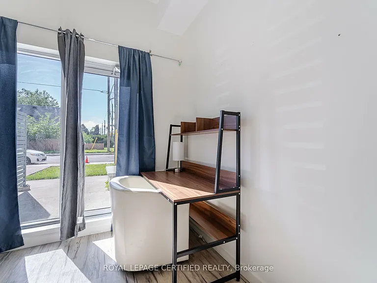 77 Leland St #108 — Photo 15