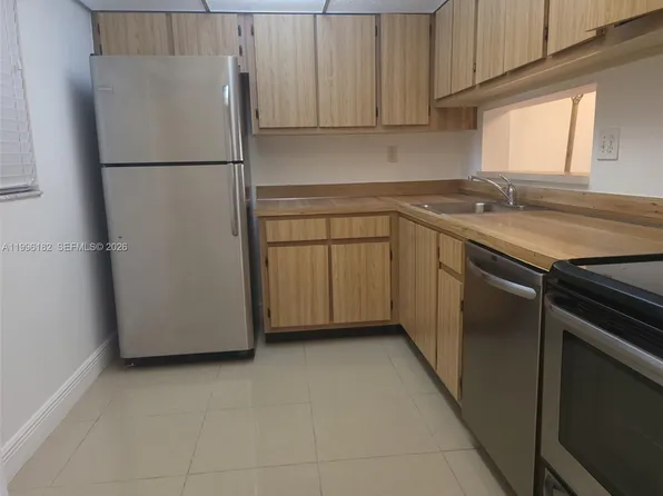8760 SW 133rd Avenue Rd APT 117, Miami, FL 33183