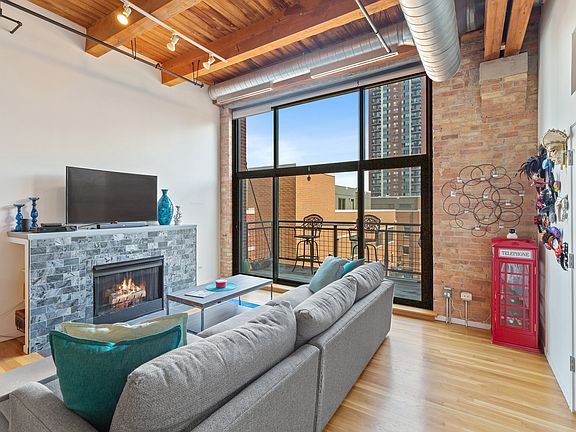 4th image of 1727 S Indiana Ave APT 309