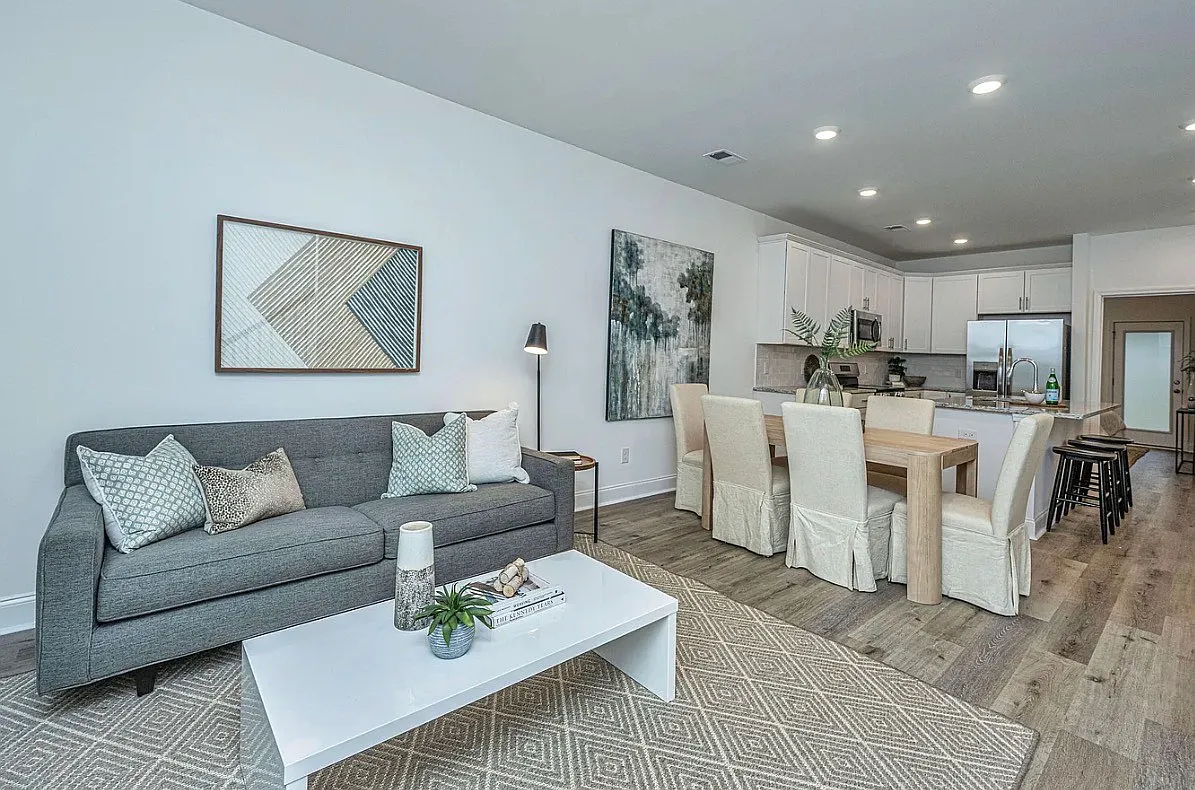 2 bed, 2.5 bath, 1055 sqft, $2,600 — Photo 3