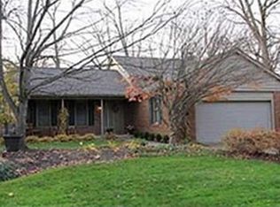 7571 Saunderlane Rd, Columbus, OH 43235