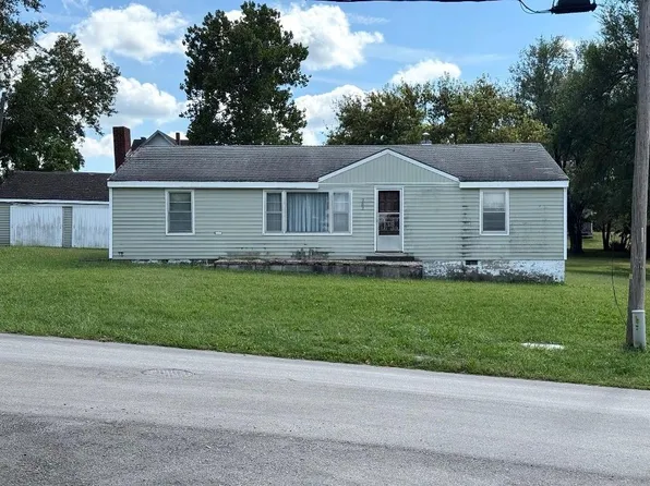 202 E Corrine St, Gallatin, MO 64640