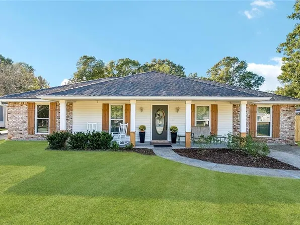 204 Governors Ct, Mandeville, LA 70448