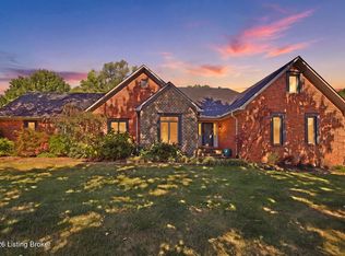 1458 Saint Andrews Dr, Shelbyville, KY 40065