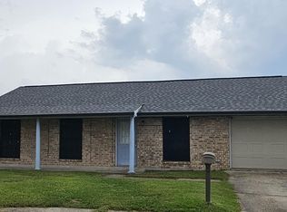 230 Village Ln, Lafayette, LA 70506