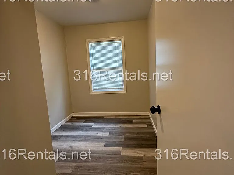 4324 S Dover St — Photo 9